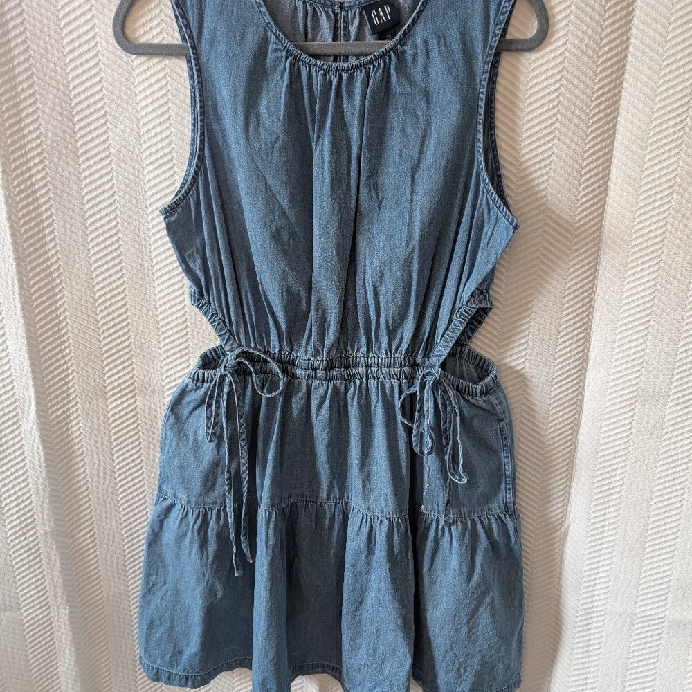 GAP Denim Sleeveless Tie-Waist Dress in Blue